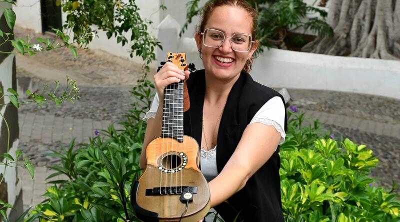 LAURA MARTEL, PRIMERA MUJER TIMPLISTA EN ACTUAR EN “UNA NOCHE EN ARTENARA”