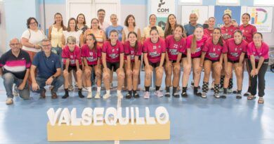 EL 3COM SQUAD RINDE HOMENAJE A SUS FUNDADORAS EL 3COM SQUAD RINDE HOMENAJE A SUS FUNDADORAS