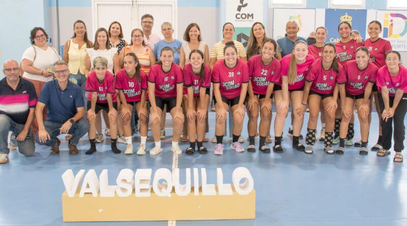 EL 3COM SQUAD RINDE HOMENAJE A SUS FUNDADORAS
