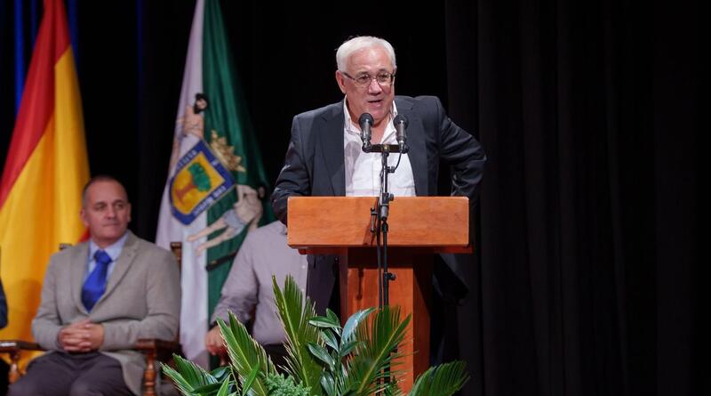 J.MORGAN AGASAJÓ A LOS HIJOS ADOPTIVOS DE VALSEQUILLO