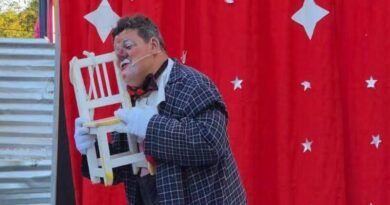 RECONOCIMIENTO DE JORGE BR&Iacute;TEZ AL PAYASO CHINCHETA