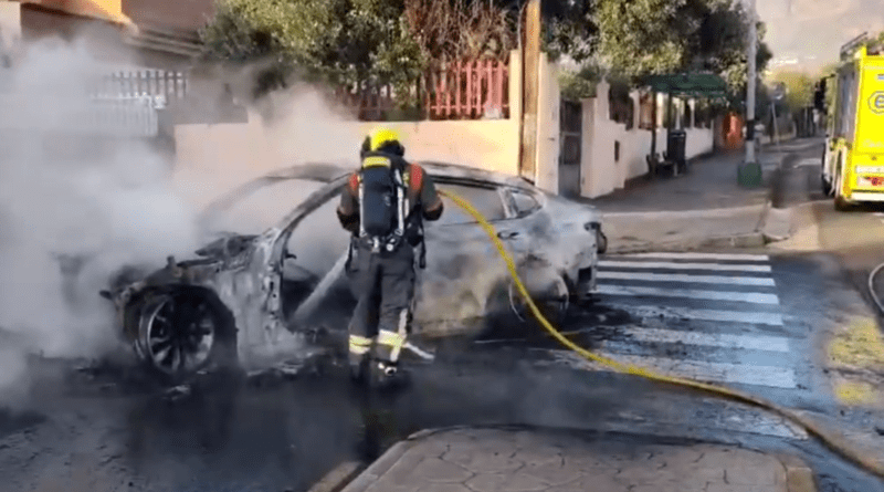 VEH&Iacute;CULO CALCINADO EN LA GC41, VALSEQUILLO