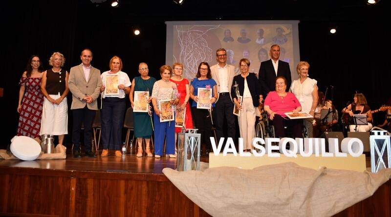 VALSEQUILLO RINDE EMOTIVO HOMENAJE A SUS MUJERES RURALES
