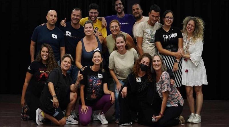 25 A&Ntilde;OS DE TEMBRUJO, EMPRESA LOCAL DE PRESTIGIO